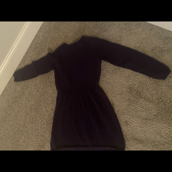 Girls sweater dress for the holiday season. - Picture 4 of 4